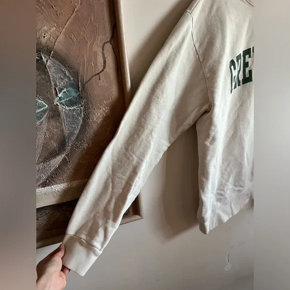 Brandy Melville John Galt Greenwich White Sweatshirt - Picture 5 of 8